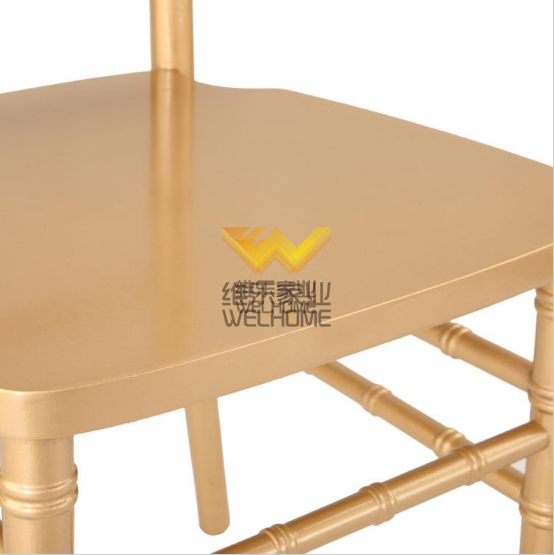 High quality gold color solid wood chiavari chair for wedding rental